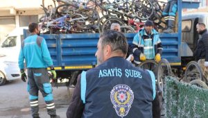 5 adresten 20 kamyonet dolusu çalıntı malzeme çıktı
