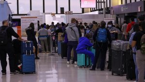 ABD'de kar fırtınasında 4 bin uçuş iptal edildi, 100 bine yakın kişi elektriksiz kaldı