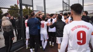 Amatör futbol maçında saha karıştı polis müdahale etti