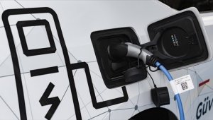 Avrupa'da 2021'de satılan 3 otomobilden 1'i hibrit veya elektrikli oldu