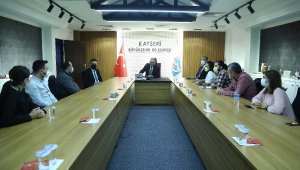 Başkan Büyükkılıç, turist rehberleriyle buluştu