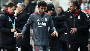 Beşiktaş - Göztepe maçında taraftarlar Oğuzhan Özyakup'u ıslıkladı!