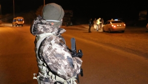 Edirne'de özel harekat destekli asayiş ve trafik denetimi yapıldı