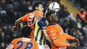 Fenerbahçe evinde Medipol Başakşehir'e yenildi