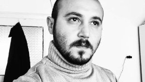 İngiltere'den geçici olarak döndü, borç yüzünden cinayet işledi