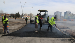 Kayseri'de kış şartlarından etkilenen yollar yenileniyor