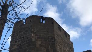 Kayseri kalesinde intihar girişimi