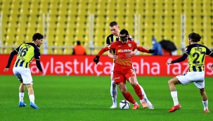 Kayserispor 10 kişi ile turu geçti