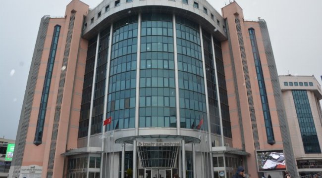 Kocaeli İzmit Belediyesinden ihtiyaç sahibi öğrencilere YKS desteği