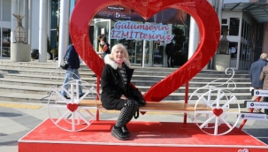 Kocaeli İzmit'te Sevgiler Gününe özel kalp