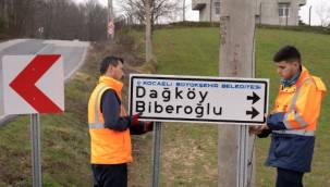 Kocaeli'nde Kırsal mahallelerin işaret ve yönlendirme levhaları yenileniyor