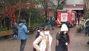 Marmara Üniversitesi Güzel Sanatlar Fakültesi'nde yangın! Öğrenciler tahliye edildi