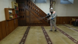 Melikgazi'de Camiler Gülsuyu ile temizlendi 