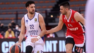 Olympiakos 87 - 85 Anadolu Efes (Maç özeti)