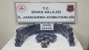 Sivas'ta yolcu otobüsünde 50 kilogram eroin ele geçirildi