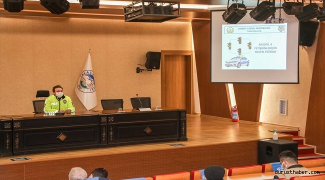Talas Belediyesi çalışanlarına trafik güvenliği eğitimi verildi