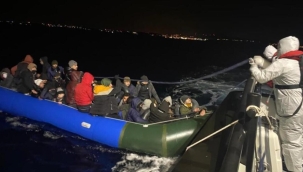 Yunanistan Türk kara sularına itti! İzmir açıklarında kurtarıldılar