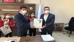 Yunus Emre Ortaokulu Kız Voleybol Takımı Hüyük'te ziyaretlerde bulundu