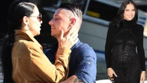 Adriana Lima'dan hamilelik pozu