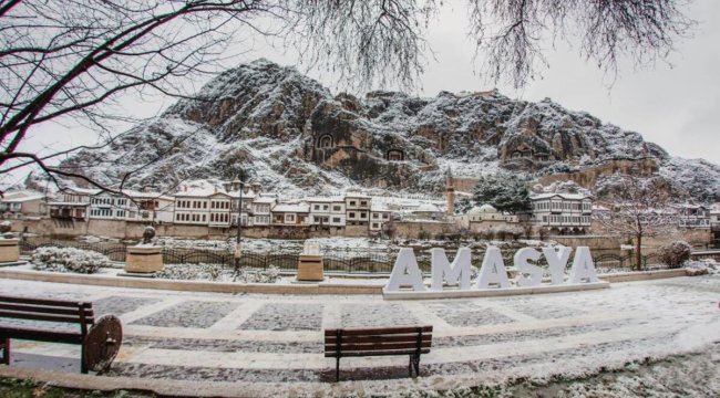 Amasya’da taşımalı eğitime kar yağışı nedeniyle bir gün ara verildi