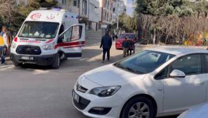 Aniden yola fırlayan çocuğa otomobil çarptı