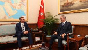 Bakan Akar, ABD'nin Ankara Büyükelçisi Flake'i kabul etti
