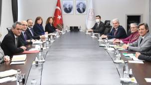 Bakan Özer, Avrupa Eğitim Vakfı'nı kabul etti