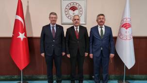 Başkan Akay, Bakan Yardımcısı Tunç ile görüştü