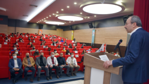 Başkan Gülsoy, tecrübelerini öğrencilerle paylaştı