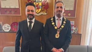 Başkan Gürbüz, Enfield Belediye Başkanı ile canlı yayın yaptı 