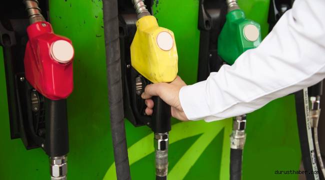 Benzin ve motorine çifte indirim beklentisi