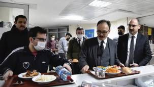 Bilecik Valisi Dr. Kızılkaya öğrenciler ile bir araya geldi