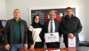 Bursa'da kendisi küçük öyküsü büyük bir okul