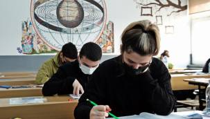 Bursalı gençler TYT provasında ter döktü