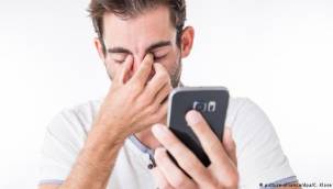 Cep telefonunu çok uzun kullanıyorsanız ve bu belirtiler varsa dikkat!