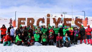 Doktorlara kış şartlarında doğada kalma eğitimi 