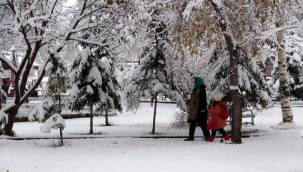 Eğitime kar engeli! Bu illerde okullar tatil edildi