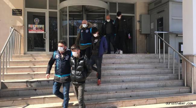 Eve girerek bıçakla yaralama ve gasp suçu işleyen 6 şahıs yakalandı