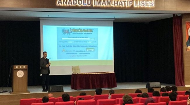 Gençlere 'dijital çağ'ın deneyimleri aktarıldı