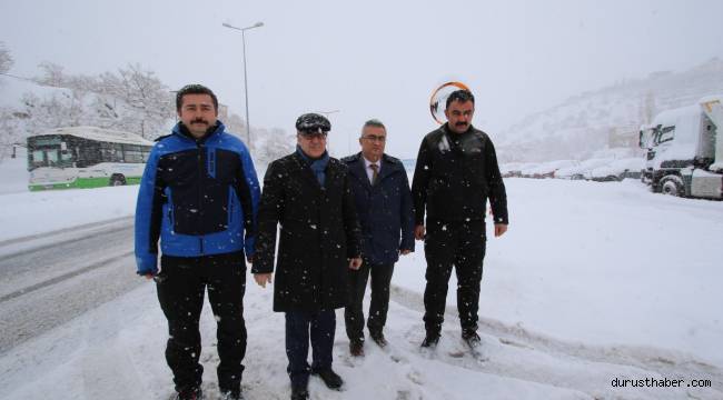 Hacılar'da karla mücadele aralıksız sürüyor
