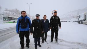 Hacılar'da karla mücadele aralıksız sürüyor