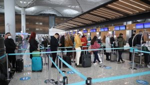 İstanbul Havalimanı'nda salgın döneminin en yüksek yolcu sayısına ulaşıldı