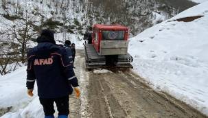 Kastamonu'da AFAD yolları paletli araçla aştı