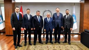 Kayseri Organize Sanayi Bölgesi Yönetimi Başkan Büyükkılıç’ı Ziyaret Etti.