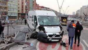 Kayseri'de 3 aracın karıştığı zincirleme kazada 1 yaralı