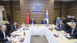 KAYSO Yönetim Kurulu Başkanı Büyüksimitci: “Enflasyonu düşürmeye odaklanıp, büyümeyi kalıcı kılmalıyız”