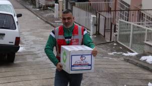 Kocaeli İzmit Belediyesi ihtiyaç sahibi vatandaşlara Ramazan kolisi desteğine başladı