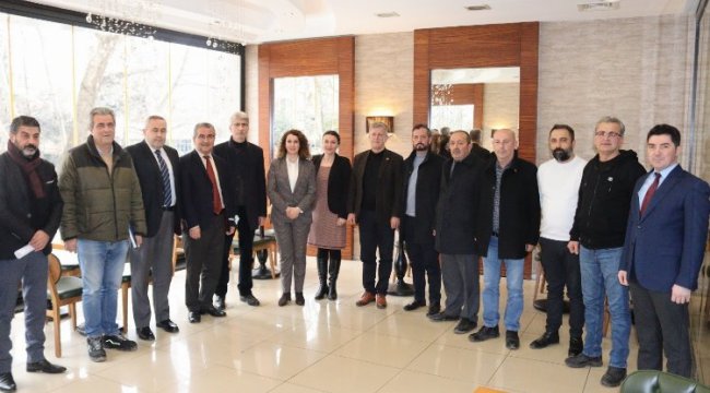 Kocaeli İzmit Belediyesi üst yönetimi, köy muhtarlarıyla bir araya geldi
