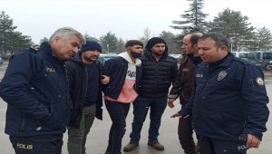 Konya'da hastane bahçesinde çıkan bıçaklı kavgada 1 kişi yaralandı