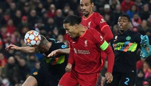 Liverpool, Şampiyonlar Ligi'nde kaybetse de turladı!